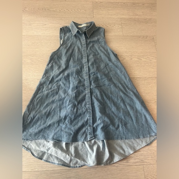 Alice + Olivia Anisa Chambray Flowy Sleeveless Button Down Tunic XS - Picture 3 of 7